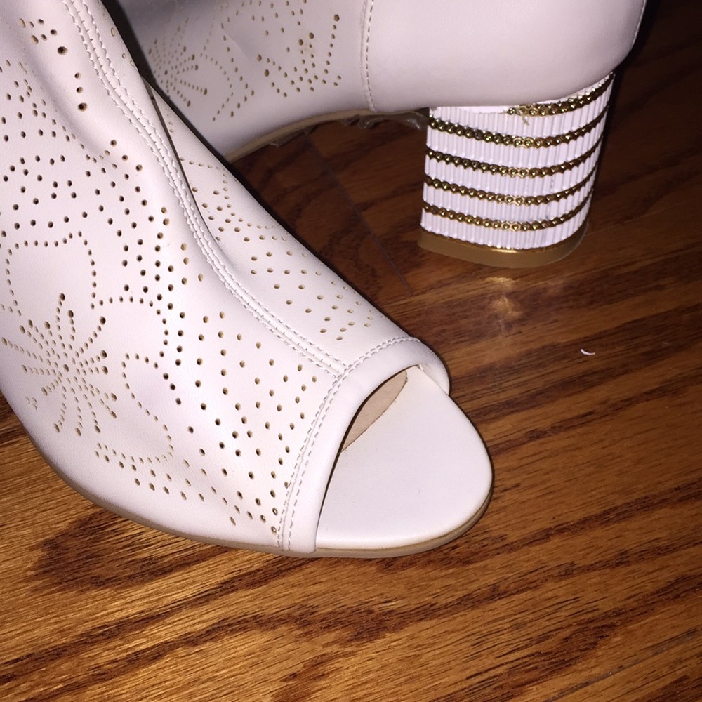 White booties - Picture 4 of 4
